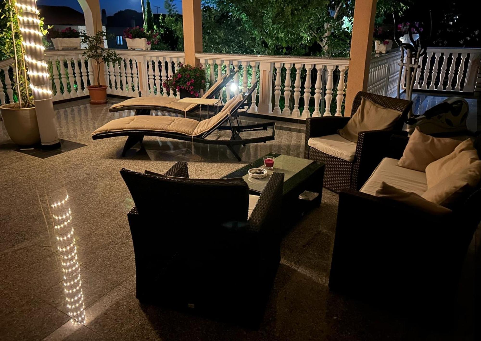 Holiday Home Villa Romantica Sveti Filip i Jakov Exteriör bild