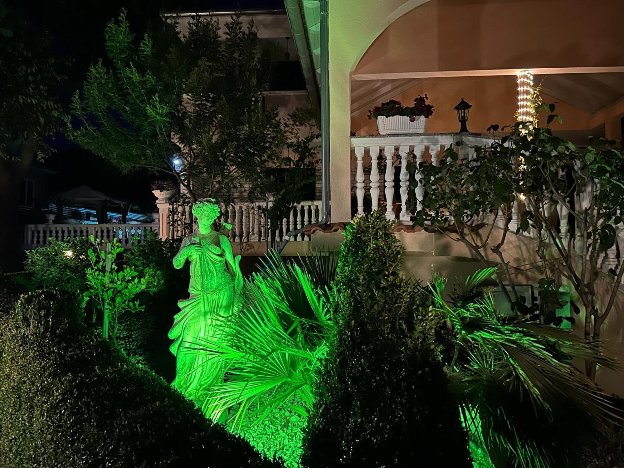 Holiday Home Villa Romantica Sveti Filip i Jakov Exteriör bild