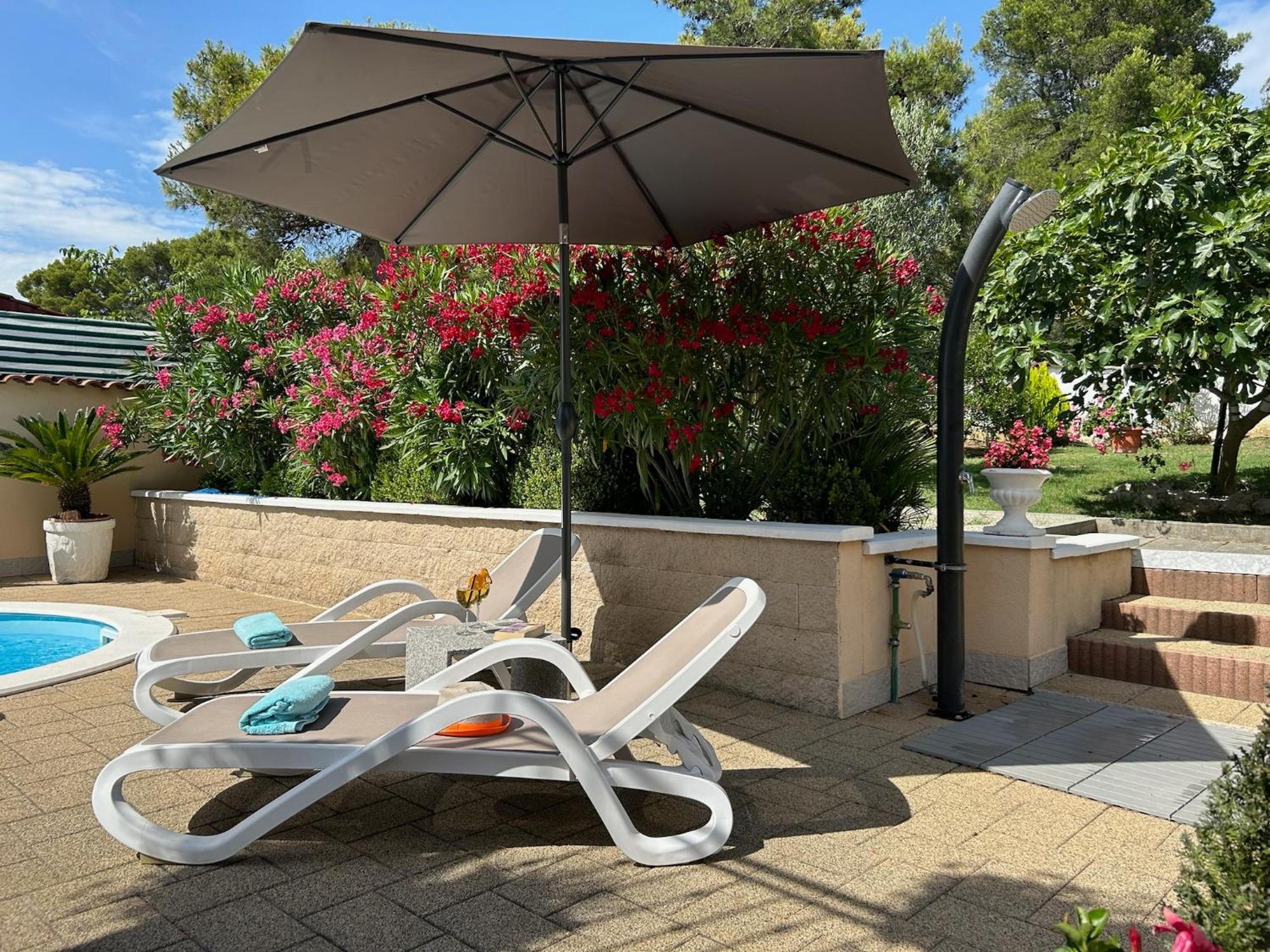 Holiday Home Villa Romantica Sveti Filip i Jakov Exteriör bild